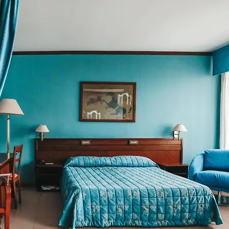 Hotel Dante Family 4*