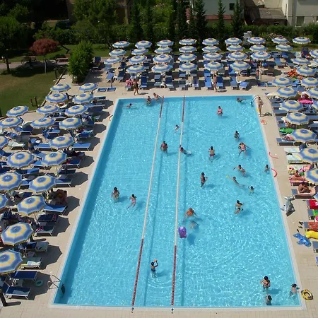 Ξενοδοχείο Hotel Dante Family Spa Resort Τσέρβια