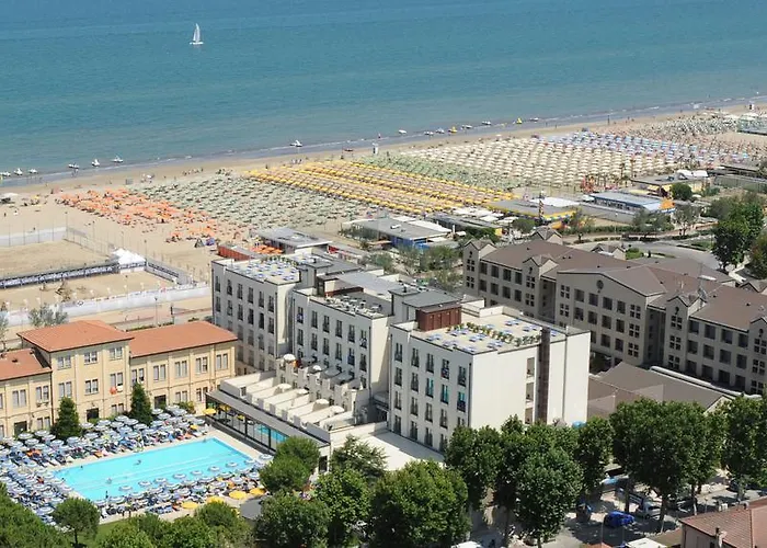 Hotel Dante Family 4*