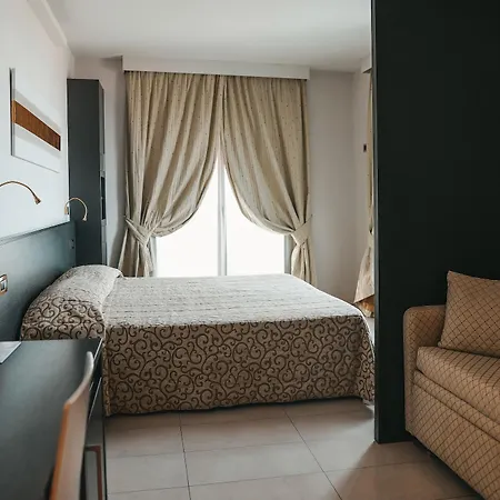 Dante Family Hotel 4*
