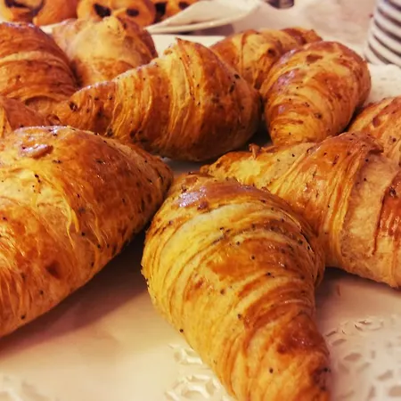 ホテル Dante Family 4*