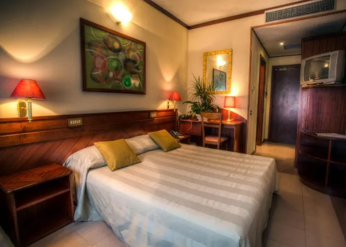 Hotel Dante Family
