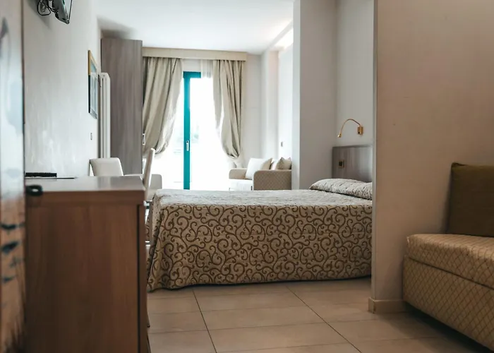 Hotel Dante Family