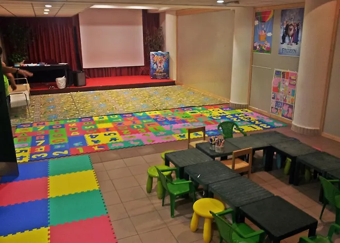 Hotel Dante Family 4*