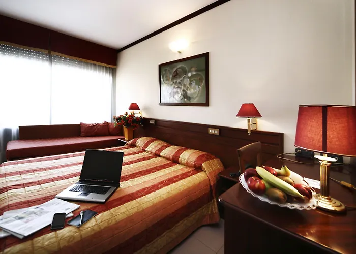 Hotel Dante Family 4*